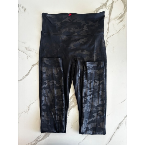 SPANX Pants - Spanx Look At Me Now Seamless Leggings Black Camo High Waisted Women Small S/P